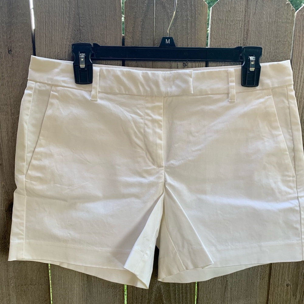 Women’s Ann Taylor White Devin Fit Summer Shorts